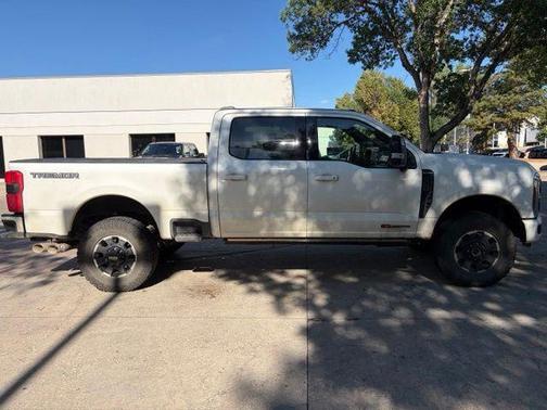 Star White Metallic Tri-Coat 2025 Ford F-250 Platinum