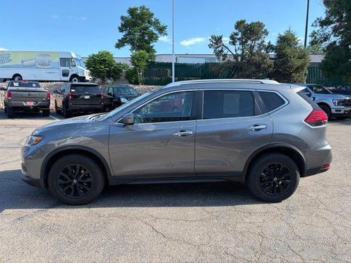 Gun Metallic 2017 Nissan Rogue SV