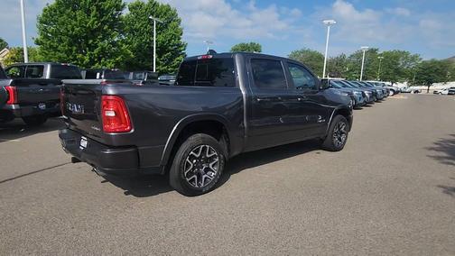 Granite Crystal Metallic Clearcoat 2025 RAM 1500 Laramie