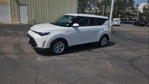 Snow White Pearl 2023 Kia Soul S