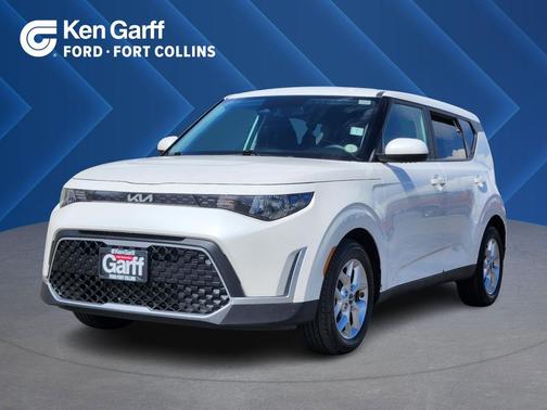 Snow White Pearl 2023 Kia Soul S