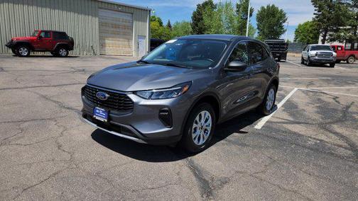 Carbonized Gray Metallic 2024 Ford Escape Active