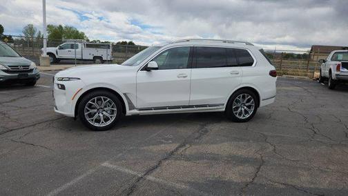 Alpine White 2025 BMW X7 xDrive40i