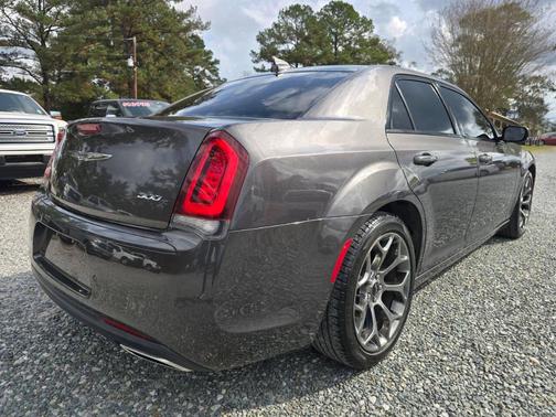 2018 Chrysler 300 S