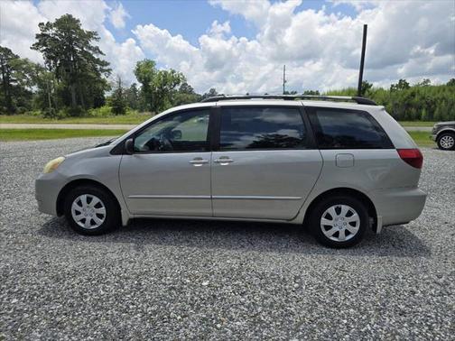 2004 Toyota Sienna CE
