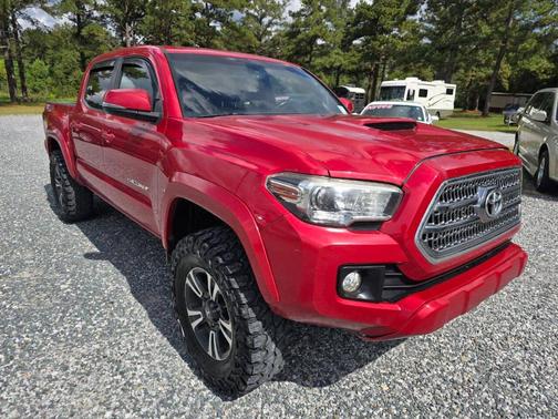 2017 Toyota Tacoma TRD Sport