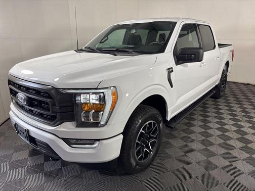 Oxford White 2023 Ford F-150 XLT