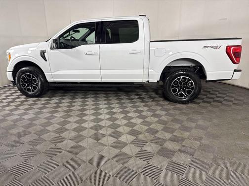 Oxford White 2023 Ford F-150 XLT