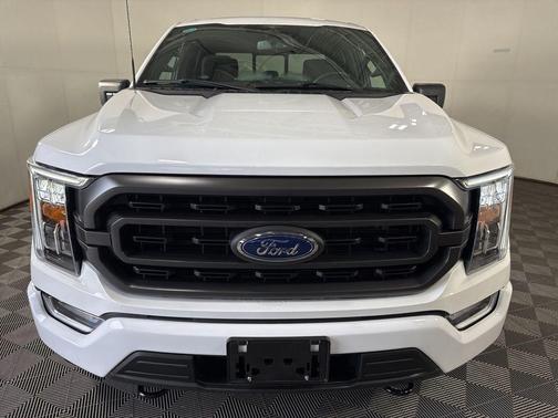 Oxford White 2023 Ford F-150 XLT