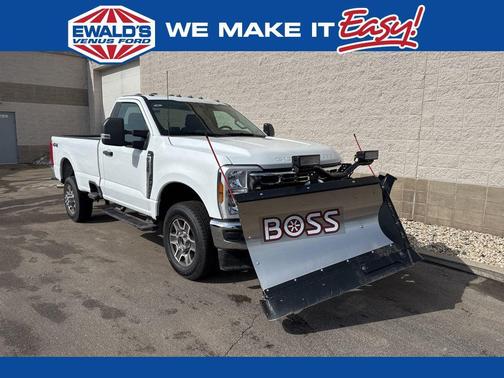 Oxford White 2025 Ford F-350 XLT