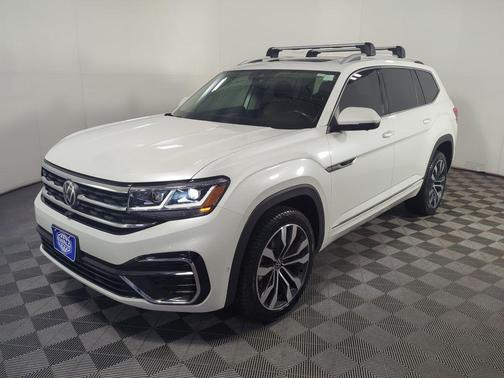 White Pearl 2022 Volkswagen Atlas 3.6L SEL Premium