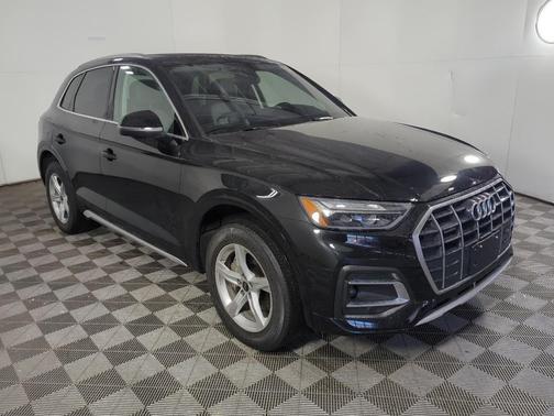 2023 Audi Q5 40 Premium