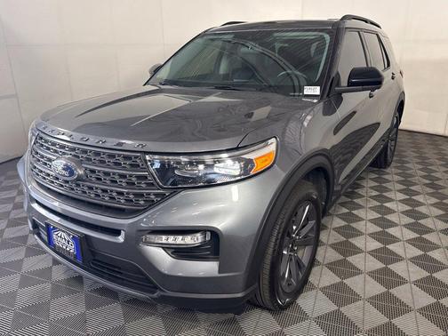 Carbonized Gray Metallic 2024 Ford Explorer XLT