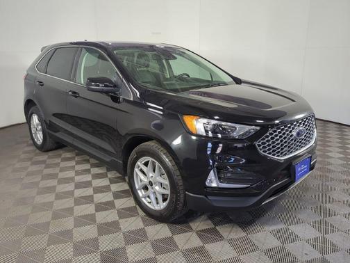 Black Metallic 2024 Ford Edge SEL