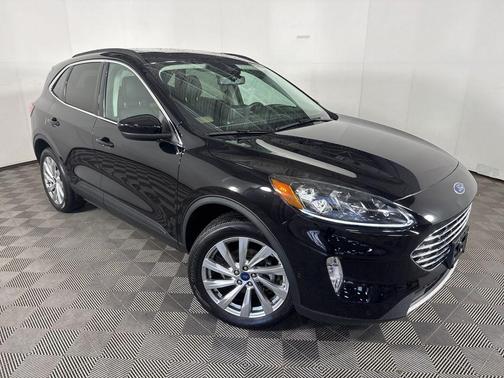 Agate Black Metallic 2022 Ford Escape Titanium