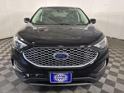 Agate Black Metallic 2024 Ford Edge SEL