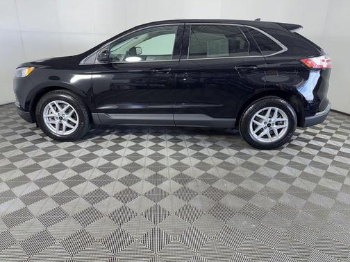 Agate Black Metallic 2024 Ford Edge SEL