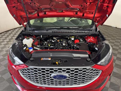 Rapid Red Metallic Tinted Clearcoat 2024 Ford Edge SEL