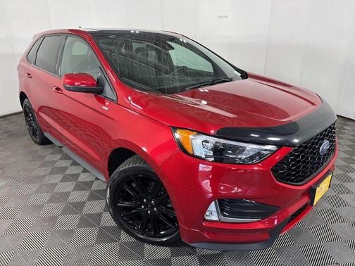 Rapid Red Metallic Tinted Clearcoat 2023 Ford Edge ST Line