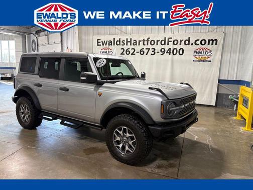 Iconic Silver Metallic 2024 Ford Bronco Badlands