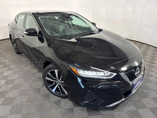Super Black 2023 Nissan Maxima SL
