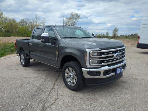 Carbonized Gray Metallic 2026 Ford F-250 Lariat