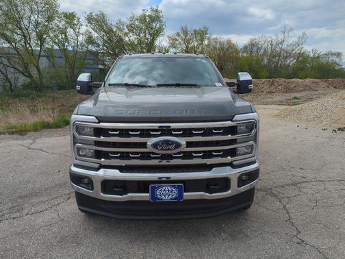 Carbonized Gray Metallic 2026 Ford F-250 Lariat