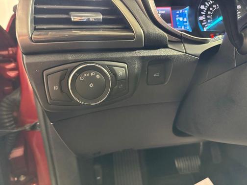 Ruby Red Metallic 2017 Ford Fusion SE