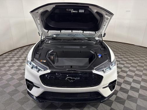 Star White Metallic Tri-Coat 2025 Ford Mustang Mach-E Premium