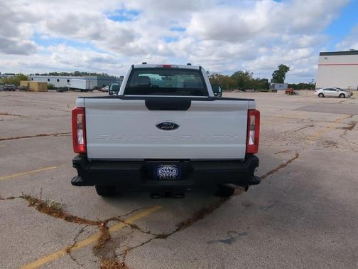 Oxford White 2025 Ford F-250 XL