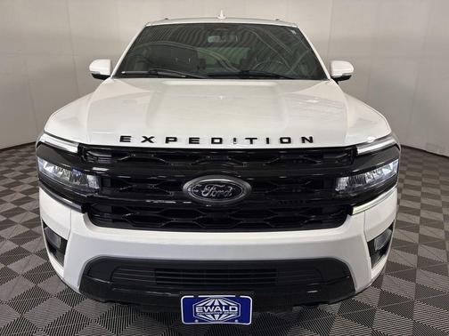 Star White Metallic Tri-Coat 2022 Ford Expedition Limited