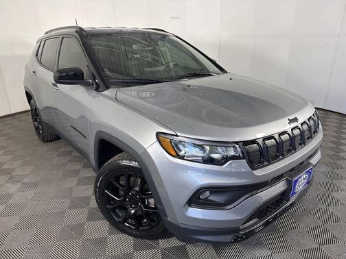 Billet Silver Metallic Clearcoat 2022 Jeep Compass Latitude