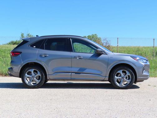 Carbonized Gray Metallic 2023 Ford Escape ST-Line
