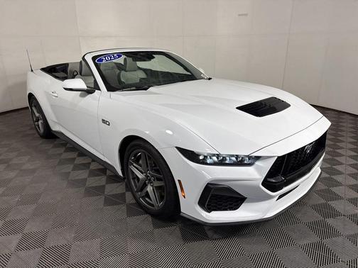 Oxford White 2025 Ford Mustang GT Premium