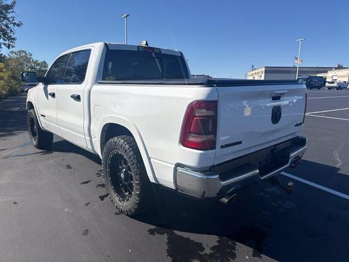 Bright White Clearcoat 2022 RAM 1500 Laramie