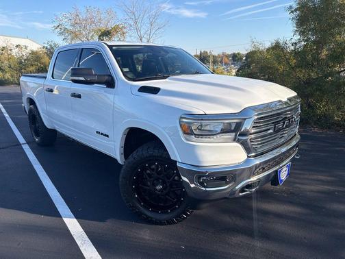 Bright White Clearcoat 2022 RAM 1500 Laramie