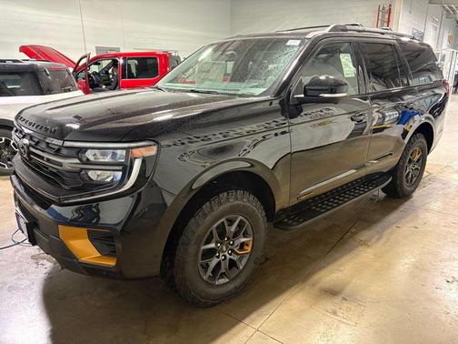 Agate Black Metallic 2025 Ford Expedition Tremor