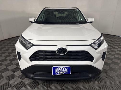Ice Cap 2023 Toyota RAV4 XLE