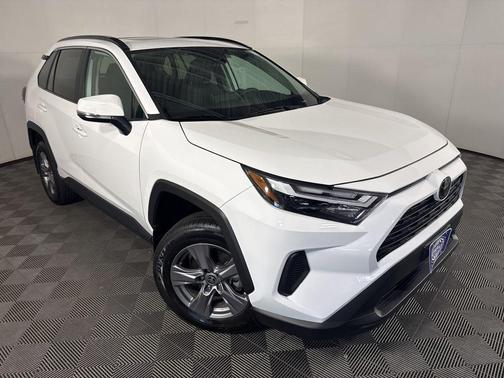 Ice Cap 2023 Toyota RAV4 XLE