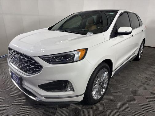 Star White Metallic Tri-Coat 2024 Ford Edge Titanium