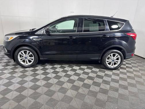 Black Metallic 2019 Ford Escape SE
