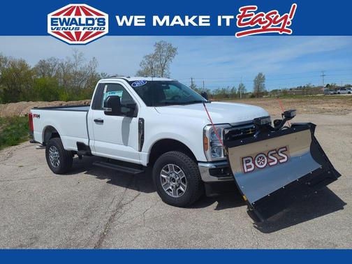 Oxford White 2025 Ford F-350 XLT