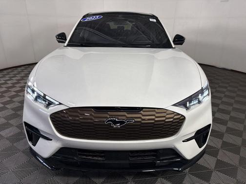 Star White Metallic Tri-Coat 2025 Ford Mustang Mach-E GT