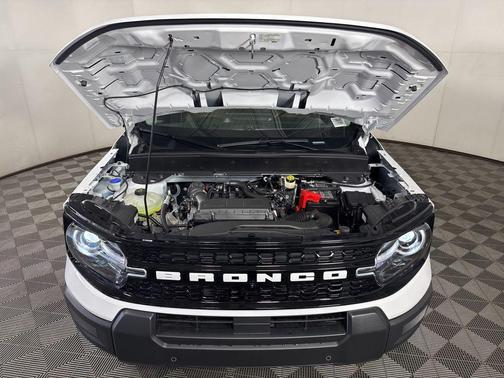 Oxford White 2025 Ford Bronco Sport Outer Banks
