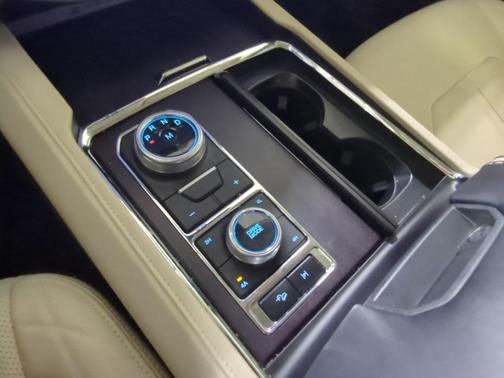 2024 Ford Expedition Platinum