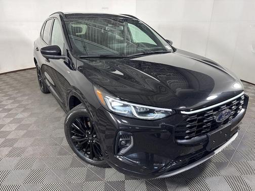 Agate Black Metallic 2023 Ford Escape ST-Line Elite