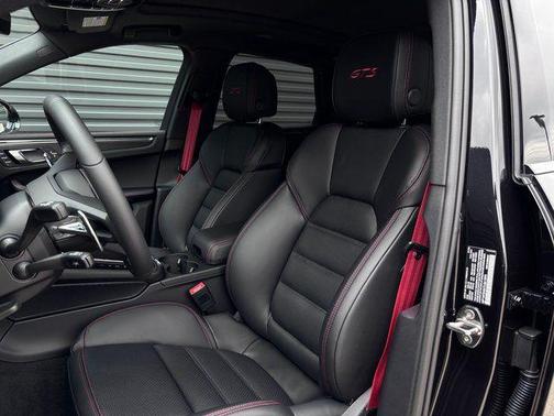 2026 Porsche Macan GTS