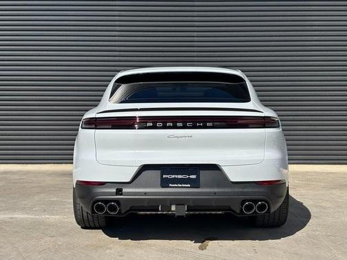 2026 Porsche Cayenne AWD