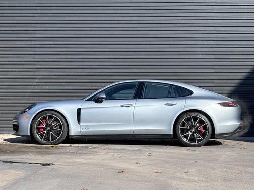 2019 Porsche Panamera GTS