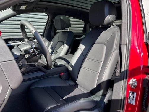 2025 Porsche Cayenne AWD